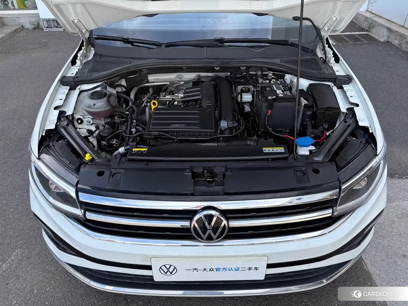 Volkswagen Bora 2023 Белый из Китая, фото 3