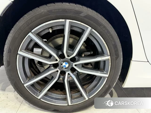 BMW 3 series 2022 Белый из Китая, фото 2