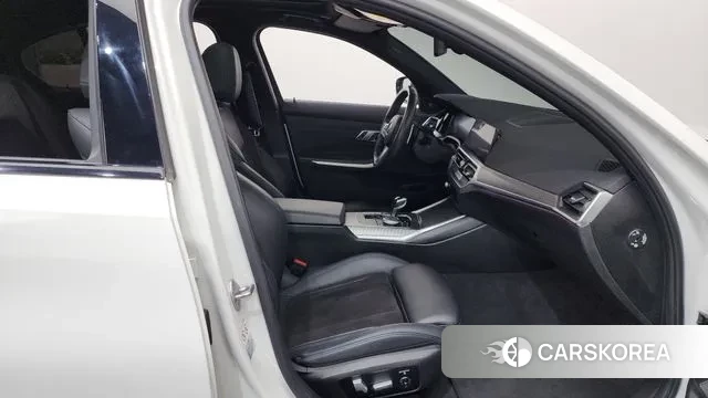 BMW 3 Series (G20) 2020 Белый из Кореи, фото 2