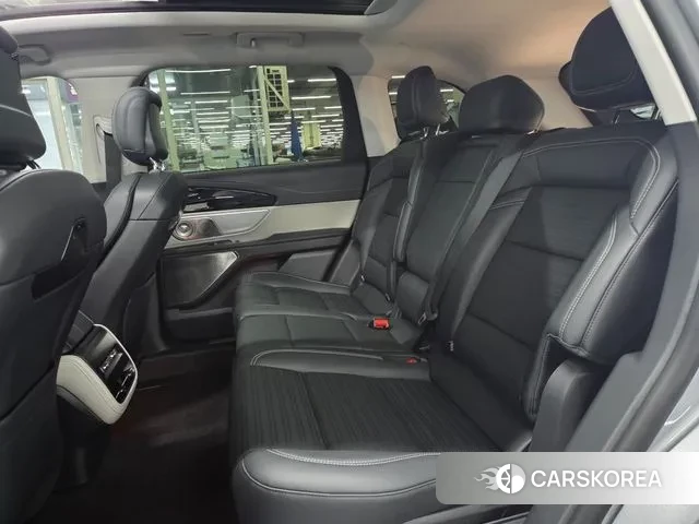 Lincoln Nautilus 2nd Generation 2025 Серебристо-серый из Кореи, фото 2