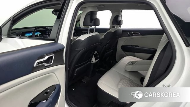 Kia Sportage 5th Generation Hybrid 2022 Белый из Кореи, фото 2