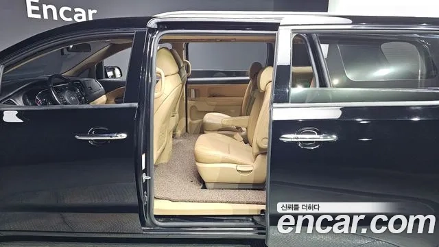 Kia The New Carnival 2019 Черный из Кореи, фото 2