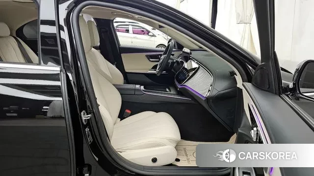 Mercedes-Benz E-Class W214 2024 Черный из Кореи, фото 2