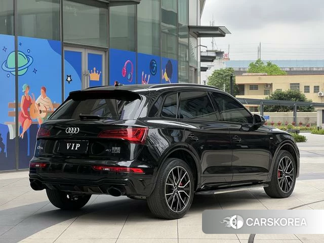 Audi Q5L 2023 Черный из Китая, фото 2
