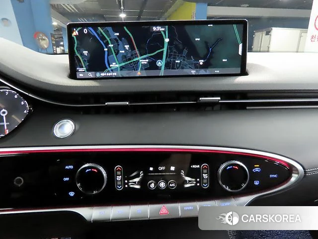 Genesis GV70 2023 Песочный из Кореи, фото 2
