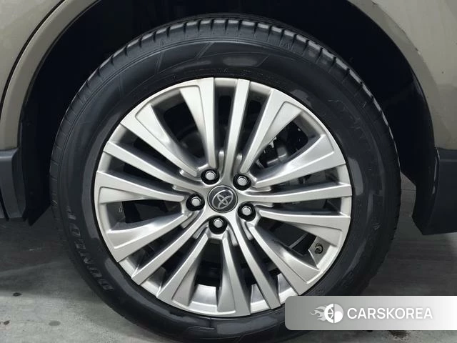 Toyota Ling Fang HARRIER 2023 Серебристо-серый из Китая, фото 2