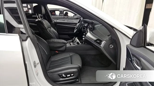 BMW 6 Series GT (G32) 2022 Белый из Кореи, фото 2