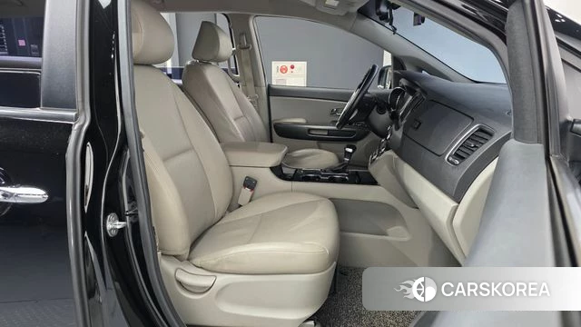 Kia The New Carnival 2019 Черный из Кореи, фото 2