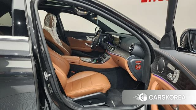 Mercedes-Benz E-Class W213 2021 Серый из Кореи, фото 2