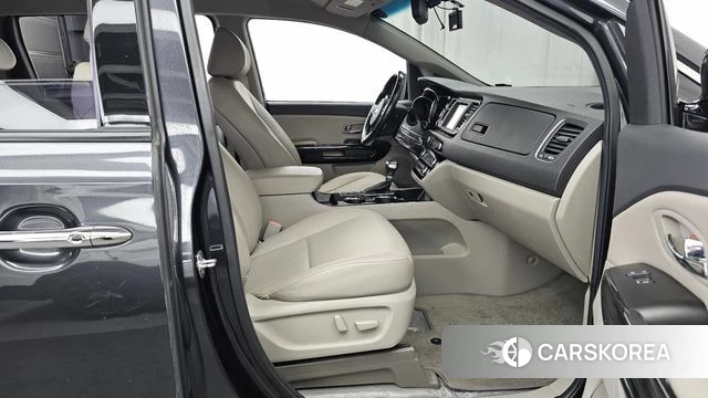 Kia The New Carnival 2019 Серый из Кореи, фото 2