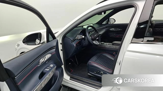 Genesis GV70 2022 Белый из Кореи, фото 2