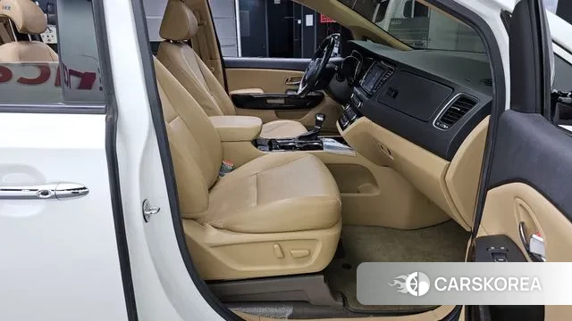 Kia The New Carnival 2018 Белый из Кореи, фото 2