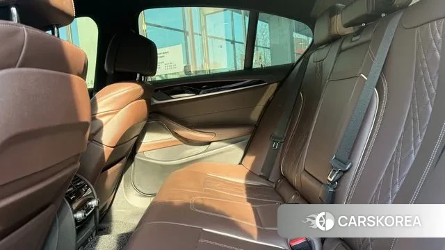 BMW 5 Series (G30) 2021 Черный из Кореи, фото 2