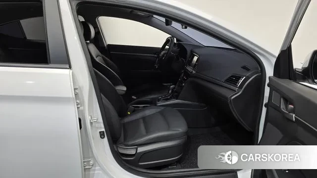 Hyundai Avante AD 2018 Белый из Кореи, фото 2