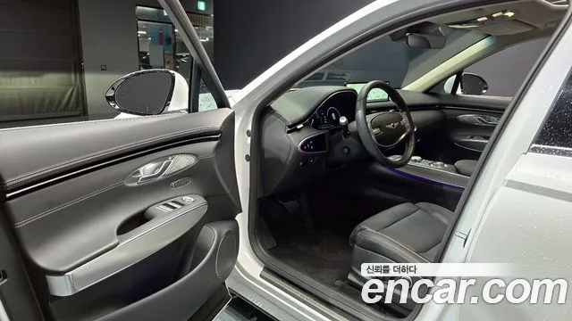 Genesis GV70 2023 Белый из Кореи, фото 2