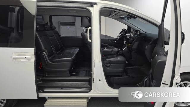 Hyundai Staria 2022 Белый из Кореи, фото 2