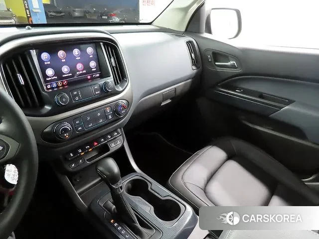 Chevrolet (GM Daewoo) Real New Colorado 2022 Черный из Кореи, фото 2