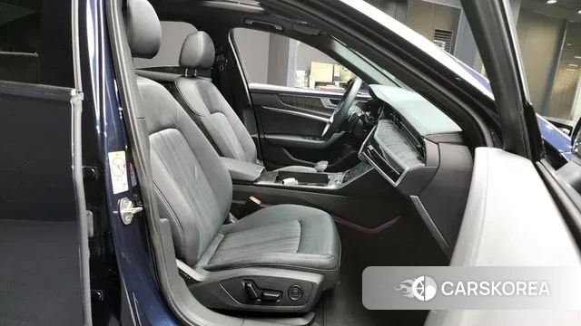 Audi A6 (C8) 2023 Синий из Кореи, фото 2