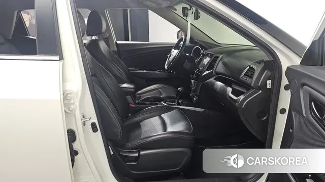 Ssangyong Tivoli Armor 2018 Жемчужный цвет из Кореи, фото 2