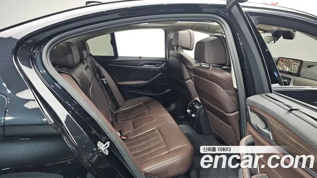 BMW 5 Series (G30) 2023 Черный из Кореи, фото 2