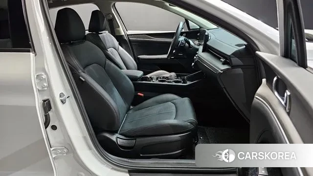 Kia The New K5 3rd generation 2024 Белый из Кореи, фото 2