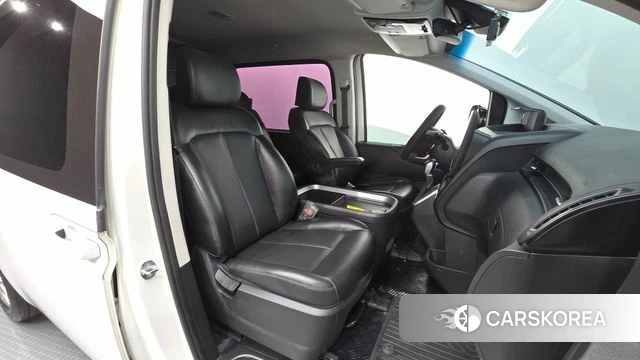 Hyundai Staria 2021 Белый из Кореи, фото 2