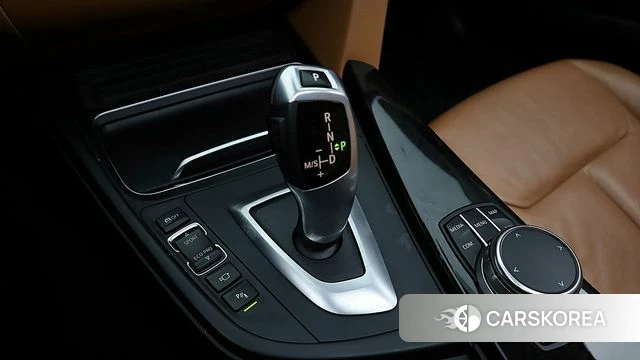 BMW 3 Series GT (F34) 2018 Белый из Кореи, фото 2