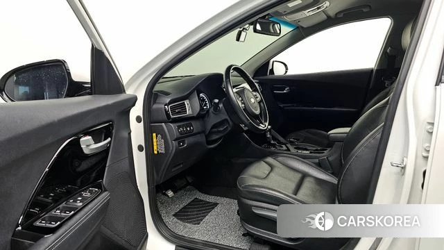 Kia Niro 2018 Белый из Кореи, фото 2