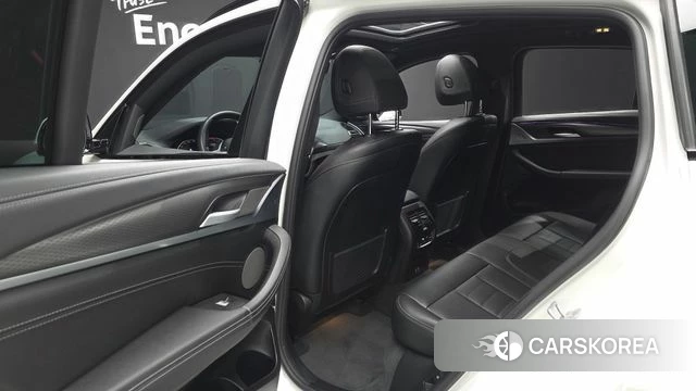 BMW X4 (G02) 2025 Белый из Кореи, фото 2