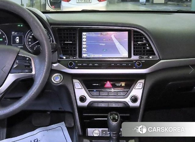 Hyundai Avante AD 2018 Белый из Кореи, фото 2