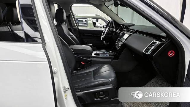 Land Rover Discovery 5 2019 Белый из Кореи, фото 2