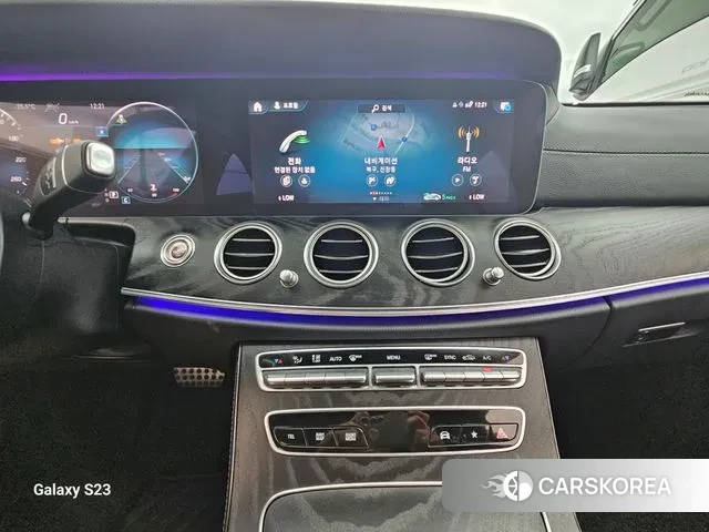 Mercedes-Benz E-Class W213 2021 Белый из Кореи, фото 2