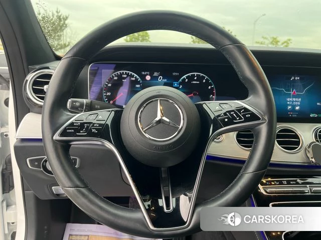 Mercedes-Benz E-Class W213 2021 Белый из Кореи, фото 2