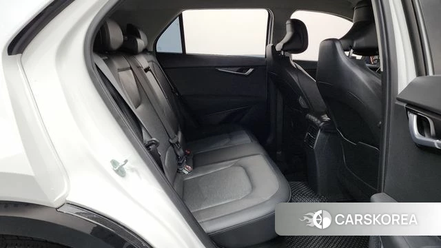 Kia Di Ol Nu Niro 2022 Белый из Кореи, фото 2