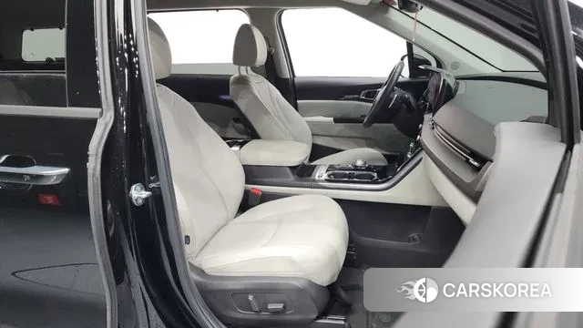 Kia Carnival 4th generation 2023 Черный из Кореи, фото 2