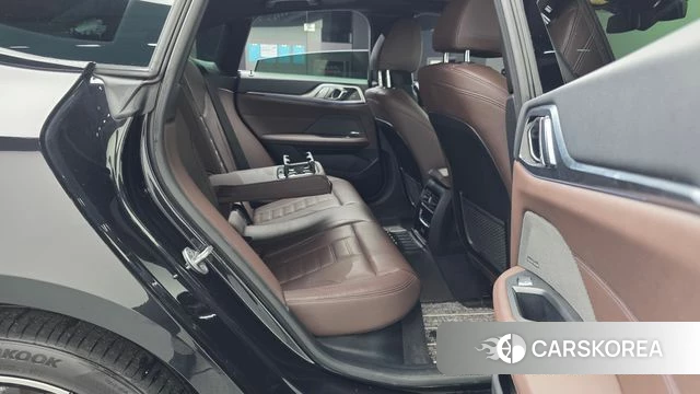 BMW i4 2023 Черный из Кореи, фото 2
