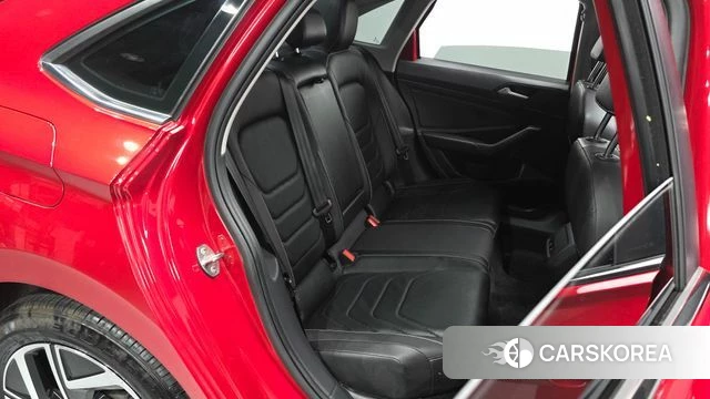 Volkswagen 7th Generation of Jetta 2023 Красный из Кореи, фото 2