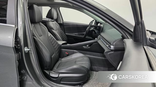 Hyundai Avante Hybrid (CN7) 2021 Серый из Кореи, фото 2