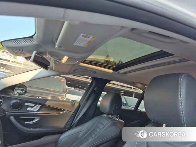Mercedes-Benz E-Class W213 2019 Белый из Кореи, фото 2