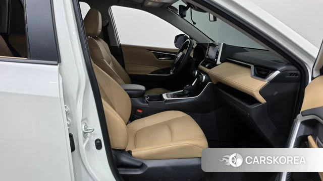 Toyota RAV4 5th Generation 2020 Белый из Кореи, фото 2