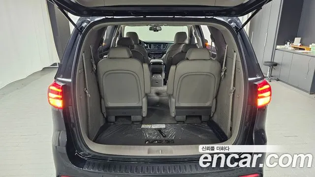 Kia The New Carnival 2019 Серый из Кореи, фото 2