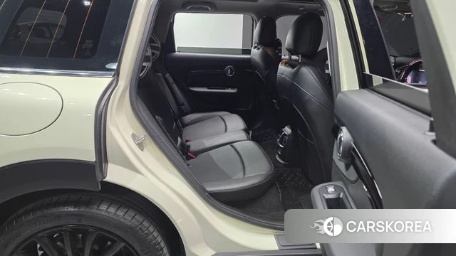 Mini Cooper Clubman 2021 Жемчужный цвет из Кореи, фото 2