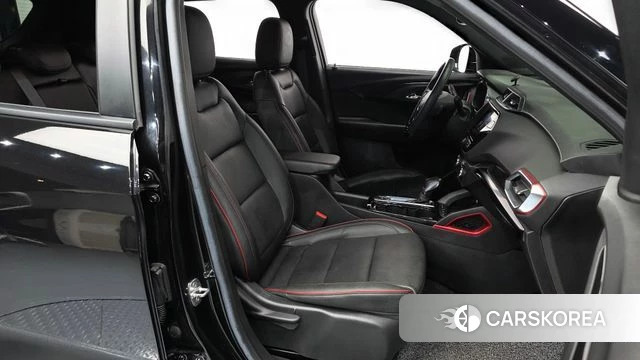 Chevrolet (GM Daewoo) Trailblazer 2022 Черный из Кореи, фото 2