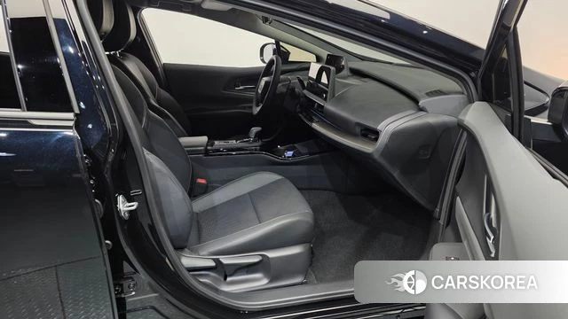 Toyota Prius 5th Generation 2024 Черный из Кореи, фото 2