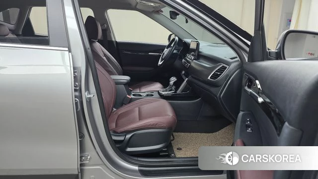 Kia Seltos 2021 Серебряный из Кореи, фото 2