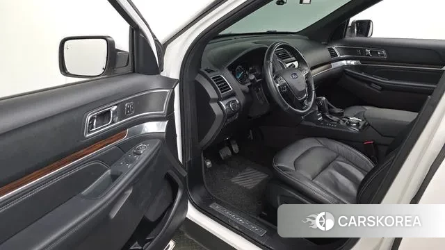 Ford Explorer 2018 Белый из Кореи, фото 2