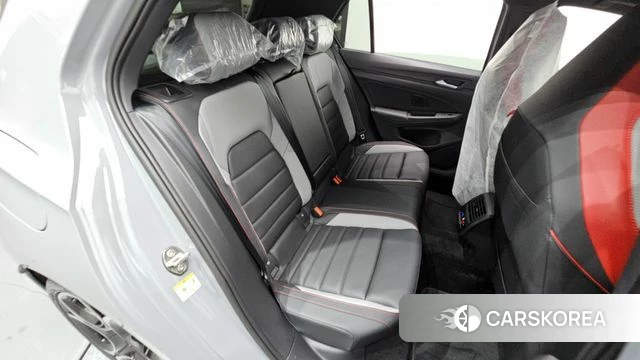 Volkswagen Golf 8th Generation 2026 Цвет галактики из Кореи, фото 2
