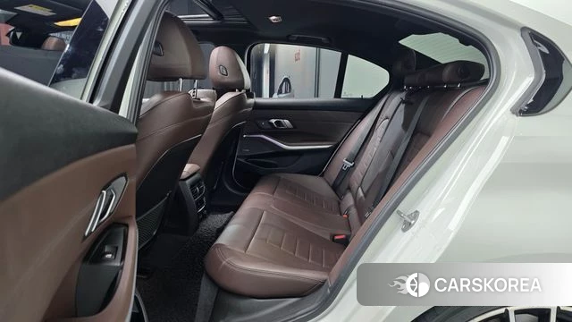 BMW 3 Series (G20) 2019 Белый из Кореи, фото 2