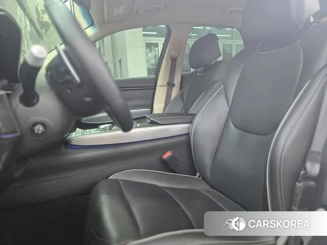 Genesis GV70 2021 Белый из Кореи, фото 2