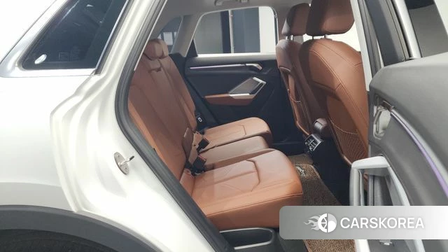 Audi Q3 (F3) 2025 Белый из Кореи, фото 2